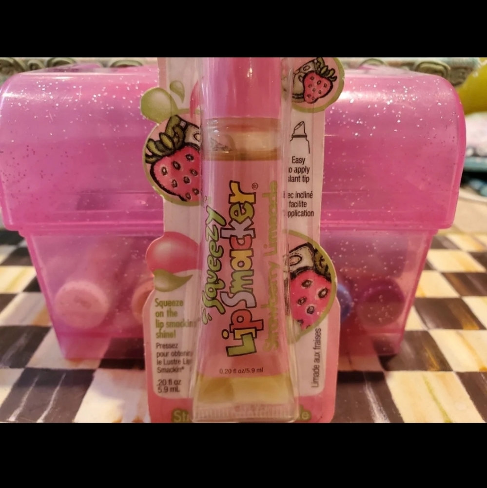 Carded early 2k Lip Smacker Strawberry LIMEAID squ